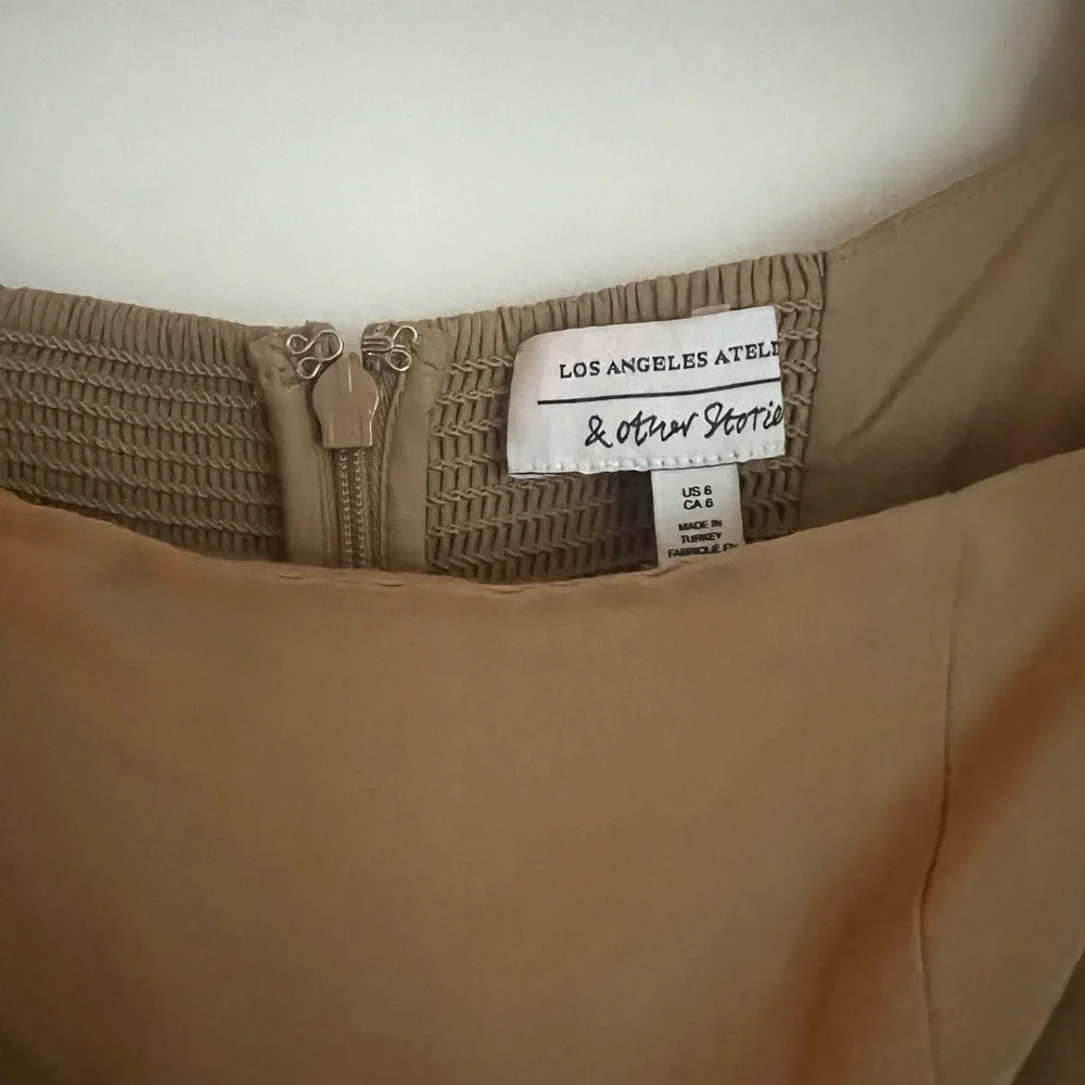 & Other Stories Tan Midi Dress with Puff Sleeves - Picture 2 of 7